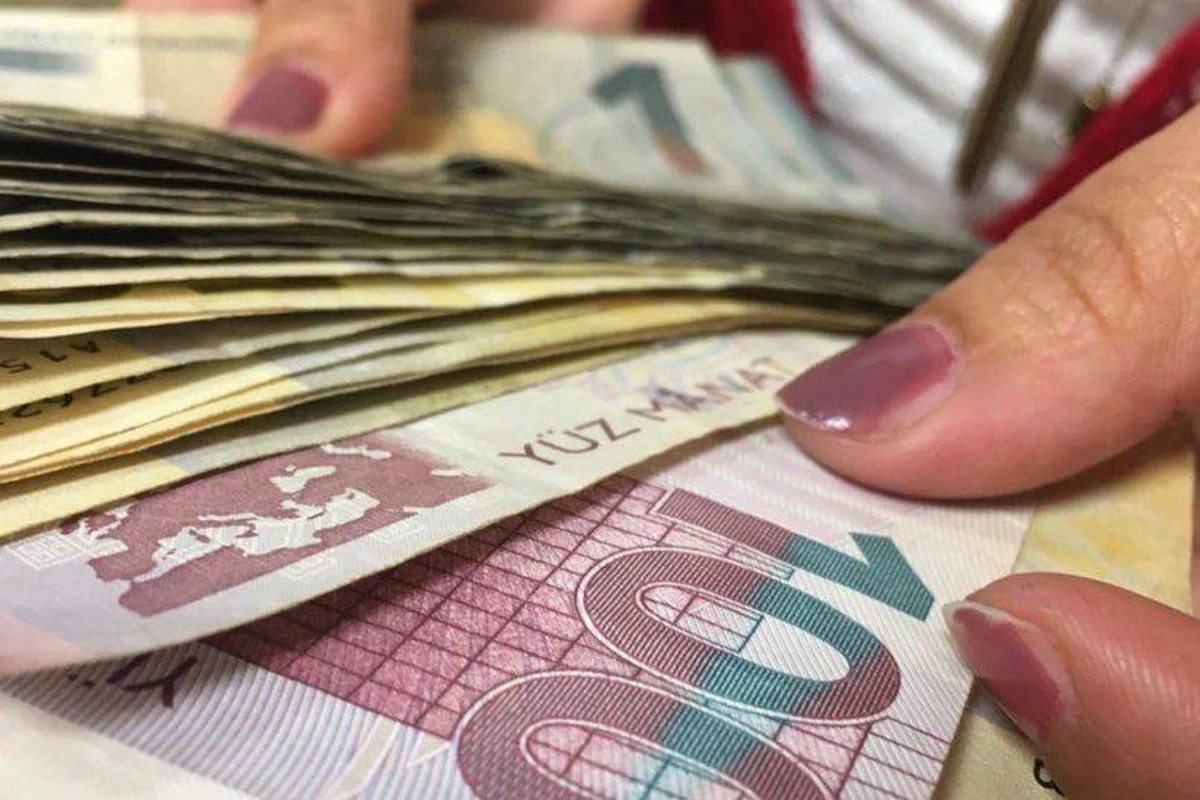 1, 5 və 50 manatlıq pul nişanlarının dizaynı dəyişdi - FOTO