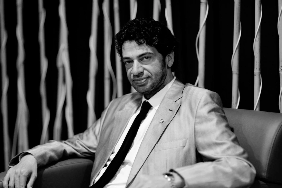 Türk musiqisinin əfsanəsi Hakanın son görüntüsü şok etdi - FOTO Türk musiqisinin əfsanəsi Hakanın son görüntüsü şok etdi - FOTO