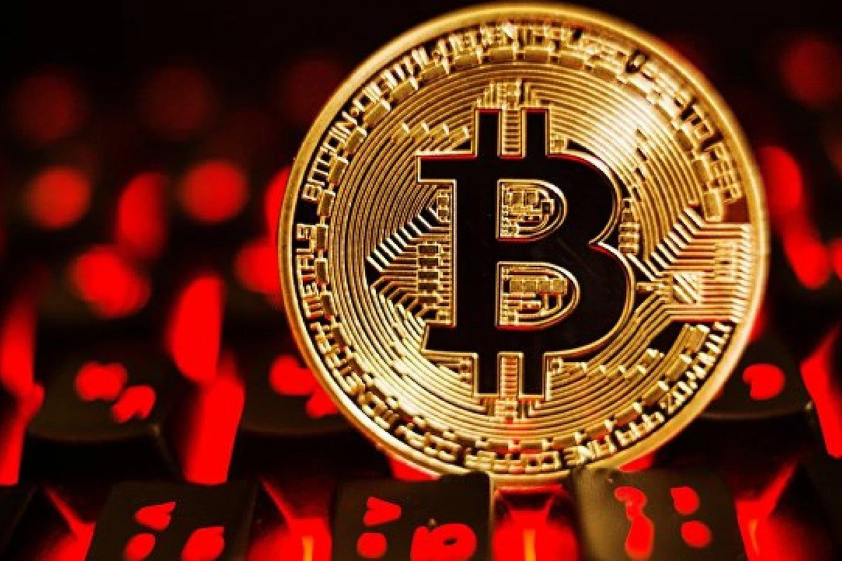 Стоимость биткоина растет в среднем на 4%