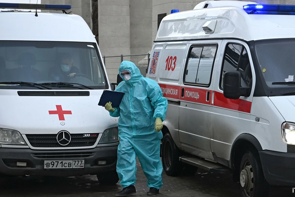В России впервые выявили более 17 тысяч случаев COVID-19 за сутки В России впервые выявили более 17 тысяч случаев COVID-19 за сутки