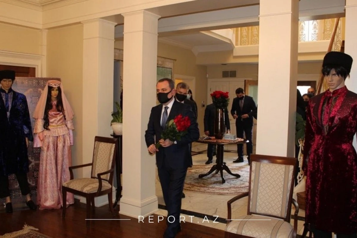 Ceyhun Bayramov Azərbaycanın ABŞ-dakı səfirliyini ziyarət edib - FOTO Ceyhun Bayramov Azərbaycanın ABŞ-dakı səfirliyini ziyarət edib - FOTO