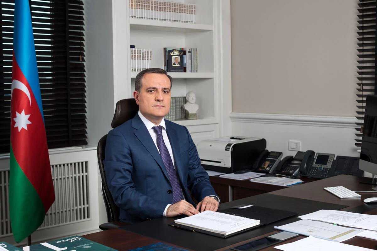Джейхун Байрамов прокомментировал встречу с Майком Помпео Джейхун Байрамов прокомментировал встречу с Майком Помпео