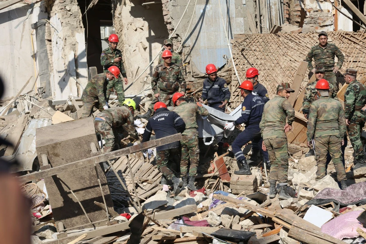 Baş Prokurorluq: Gəncədə 10 qadın, 6 uşaq olmaqla 26 nəfər həlak olub