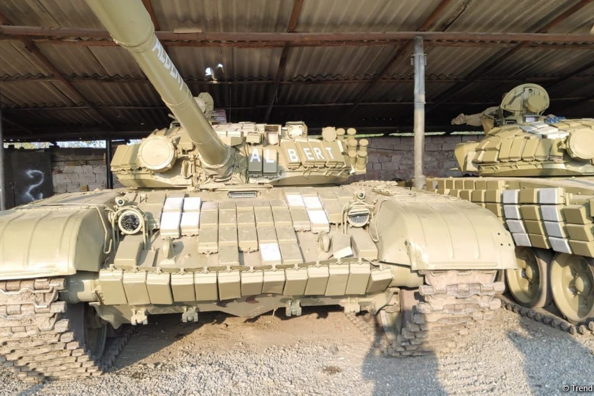 Erməni tankları ermənilərə qarşı - FOTO