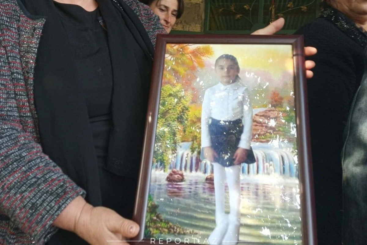 В Барде прошли похороны 7-летней Айсу, погибшей в результате вражеского обстрела - ФОТО