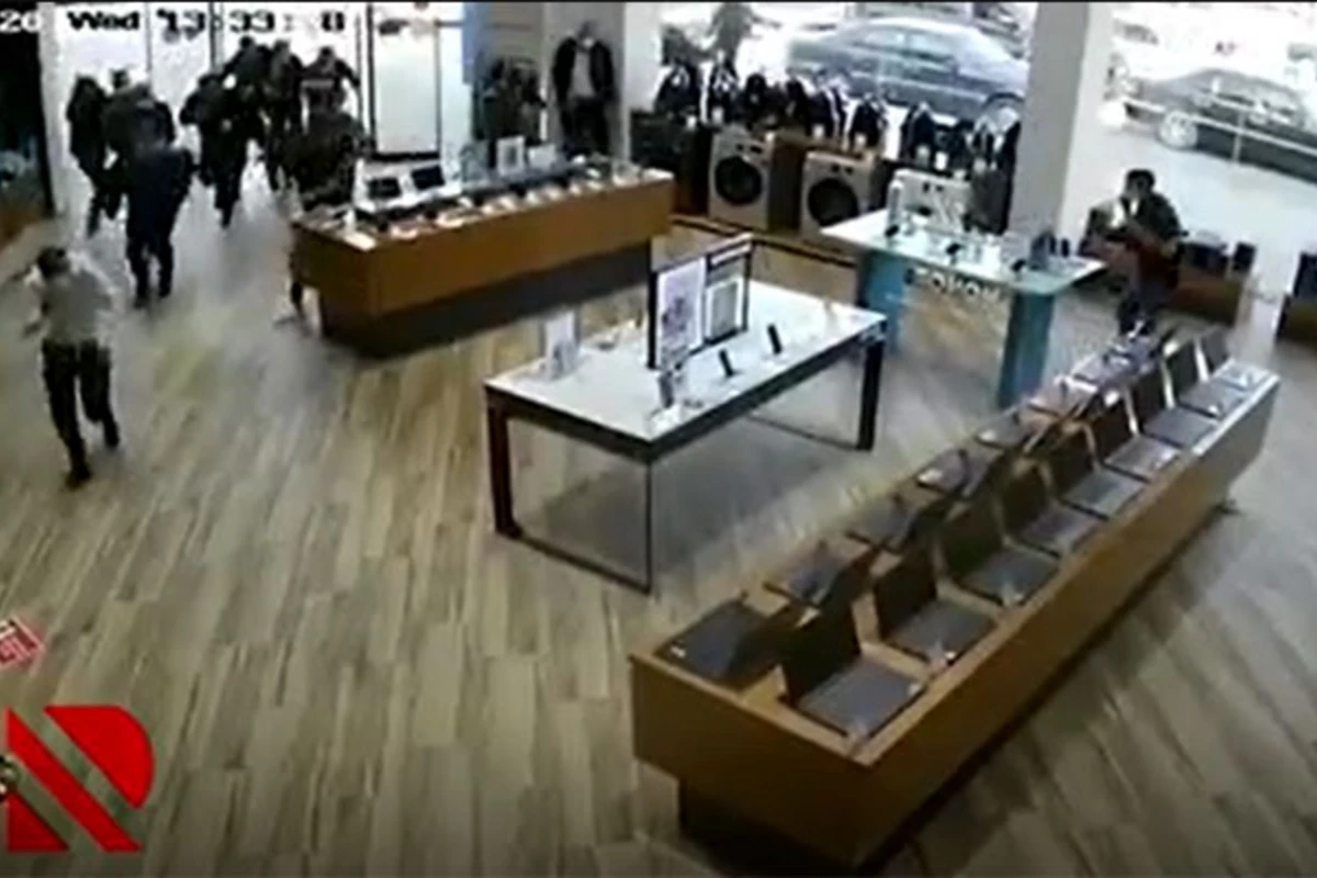 Bərdəyə raketin düşdüyü an - VİDEO