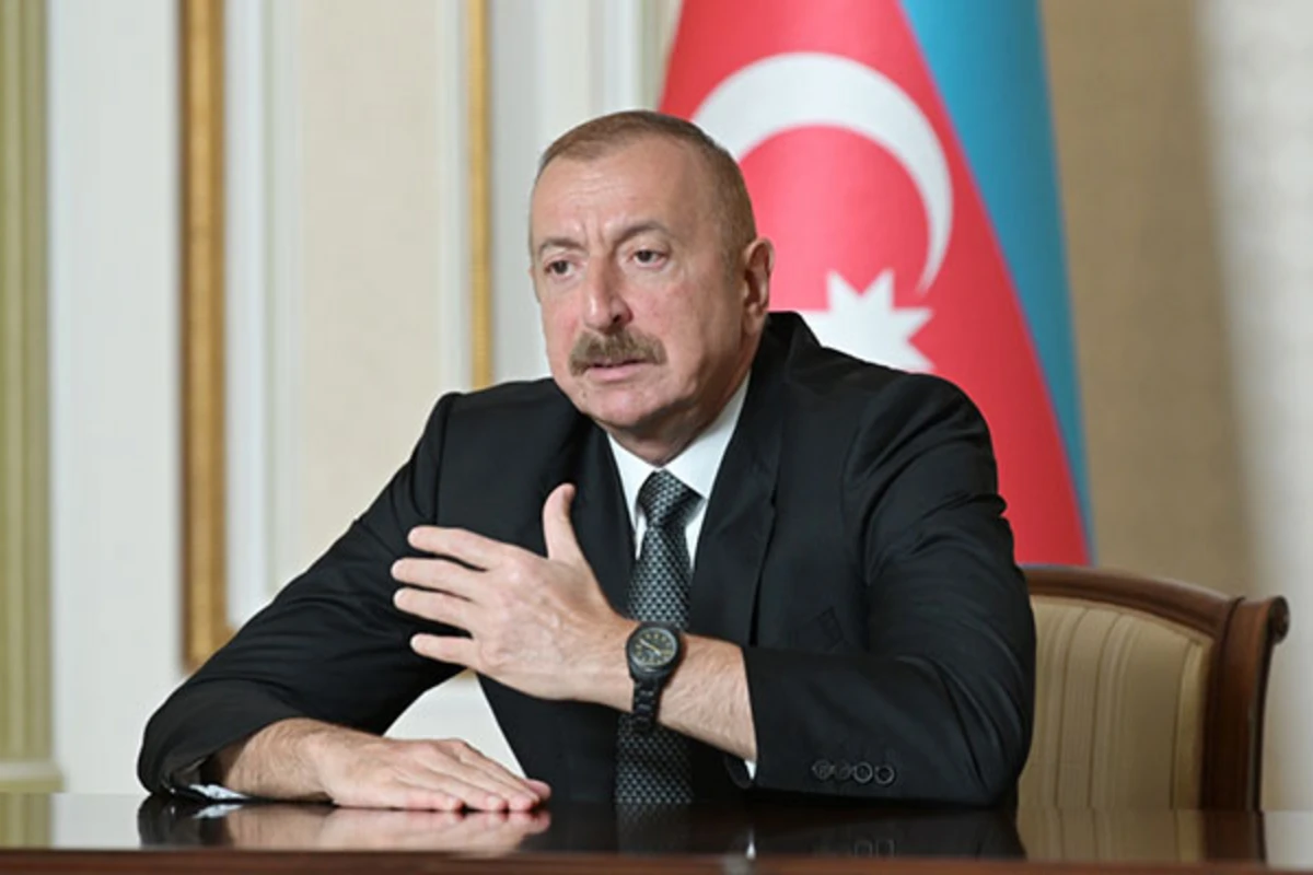 “Görün, kiminlə vuruşmağa məcburuq, nə şərəf var, nə ləyaqət” - İlham Əliyev “Görün, kiminlə vuruşmağa məcburuq, nə şərəf var, nə ləyaqət” - İlham Əliyev