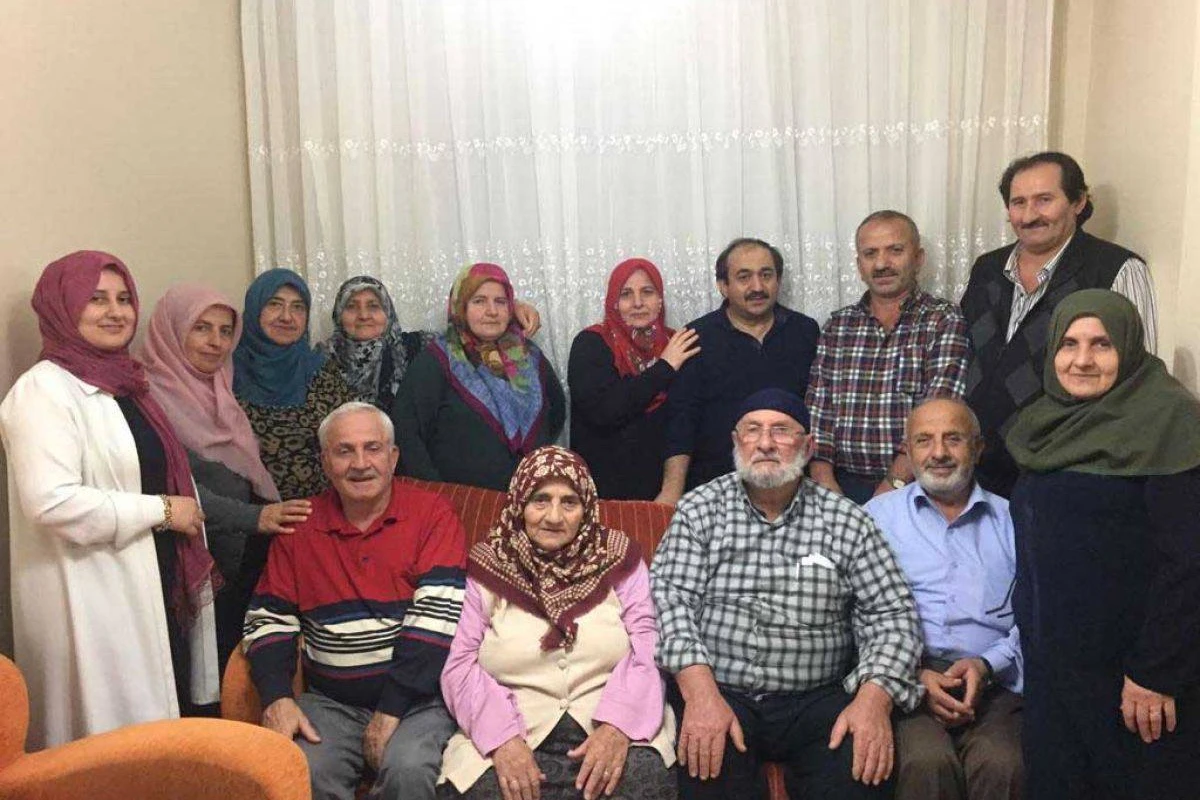 Türkiyədə bir ailənin 3 üzvü koronavirusdan öldü - FOTO