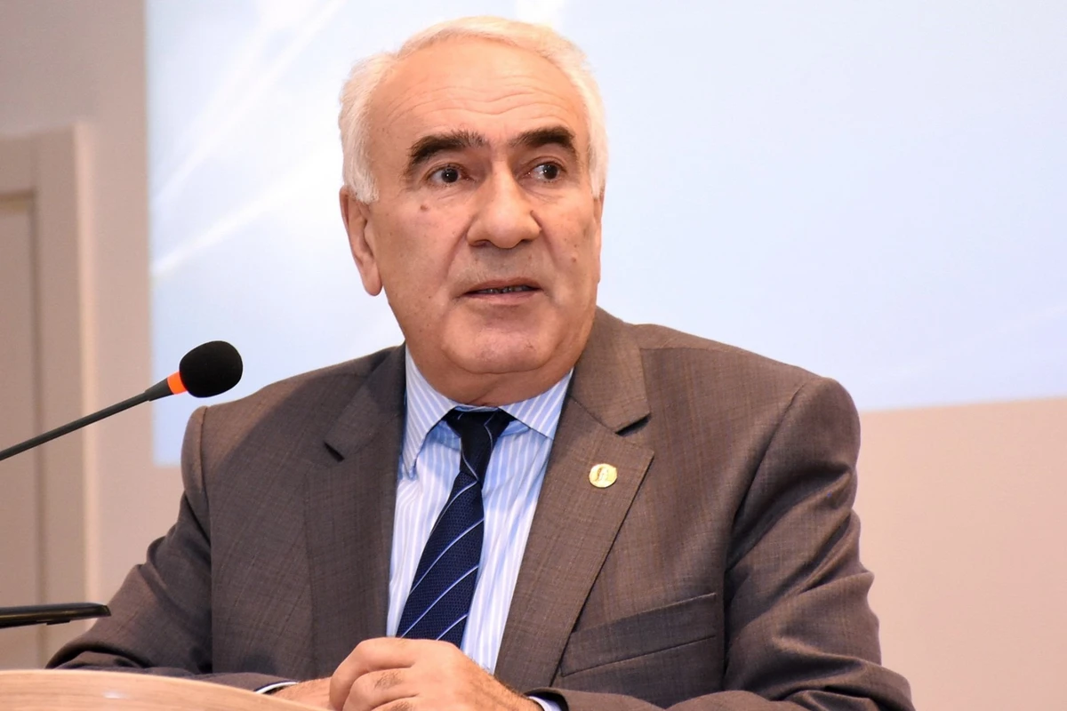 Azərbaycanın baş pediatrı vəzifəsindən azad olundu