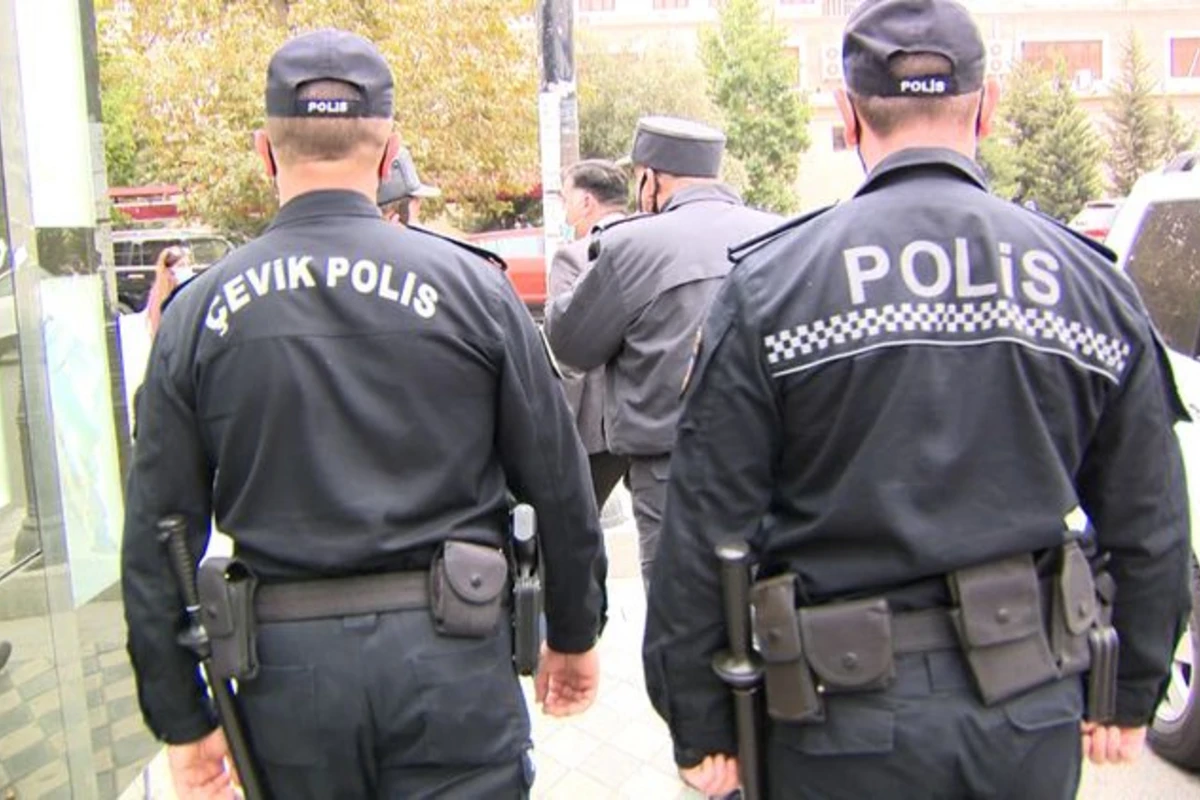 Polis karantin qaydaları ilə bağlı gücləndirilmiş profilaktik tədbirləri davam etdirir
