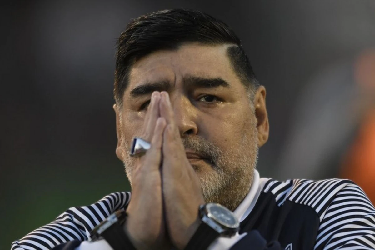 Xəstəxanaya yerləşdirilən Maradonanın durumu açıqlandı Xəstəxanaya yerləşdirilən Maradonanın durumu açıqlandı