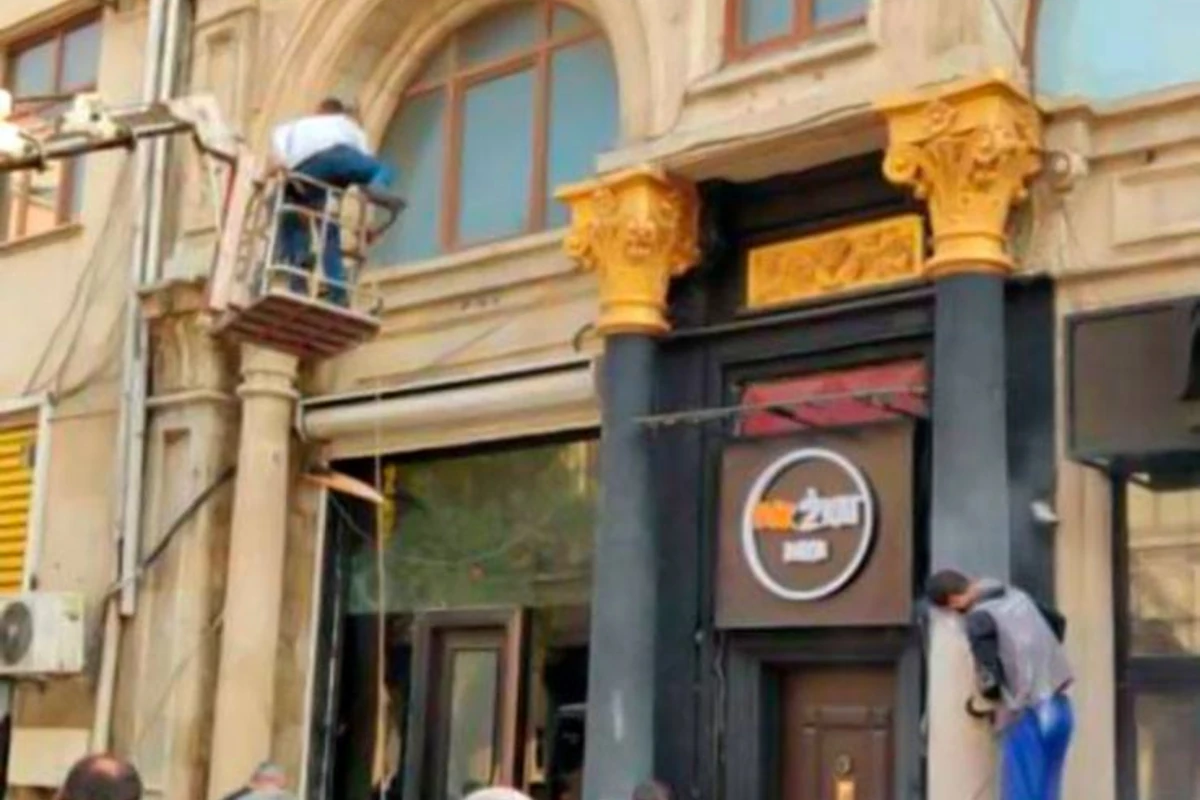 Bakıda tarixi binanın fasadını boyayanlar cəzalandırıldı