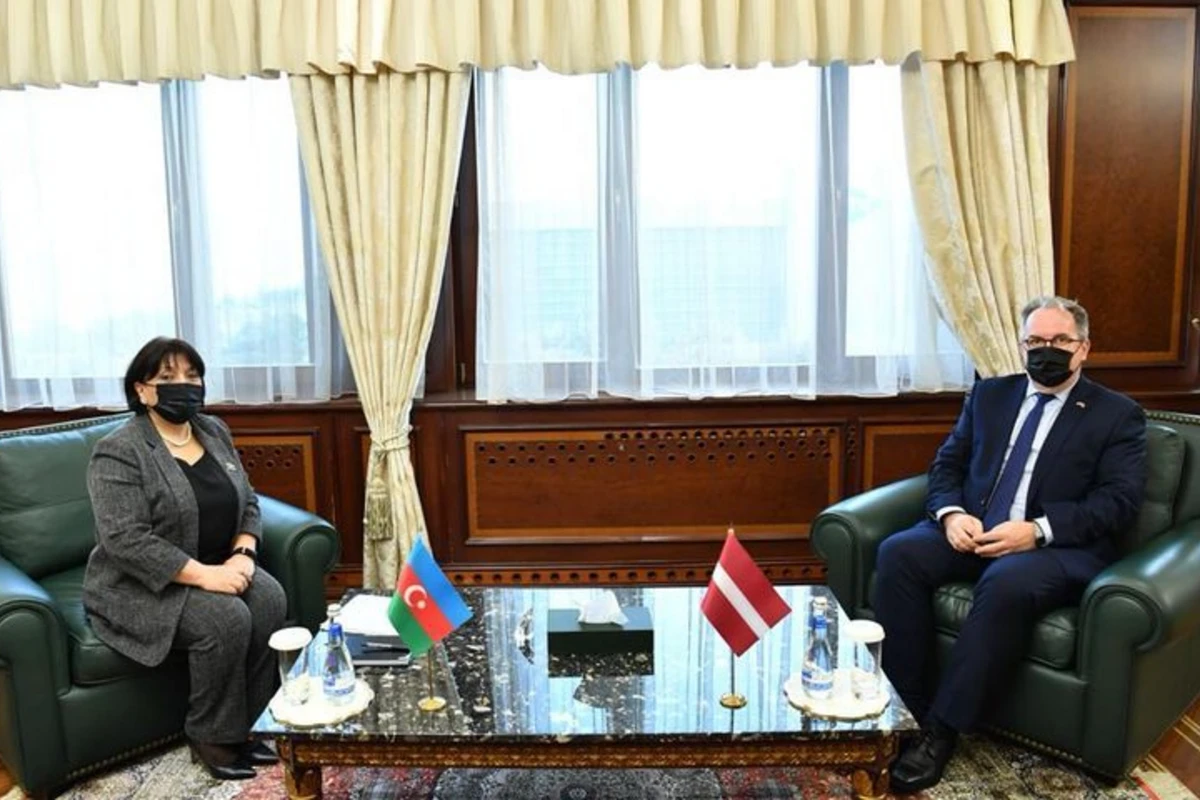 Sahibə Qafarova Latviya səfiri ilə görüşüb