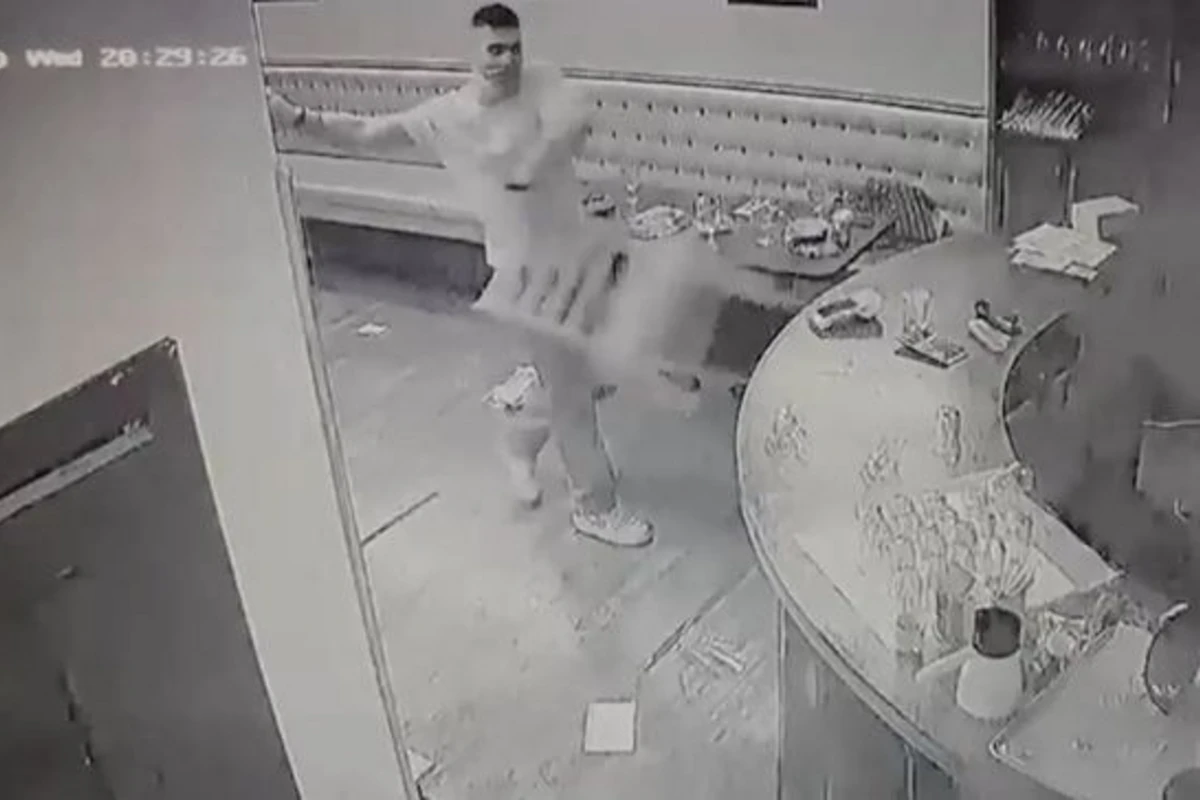 Ermənilər Los-Ancelesdə yerləşən türklərə məxsus restorana hücum ediblər - VİDEO