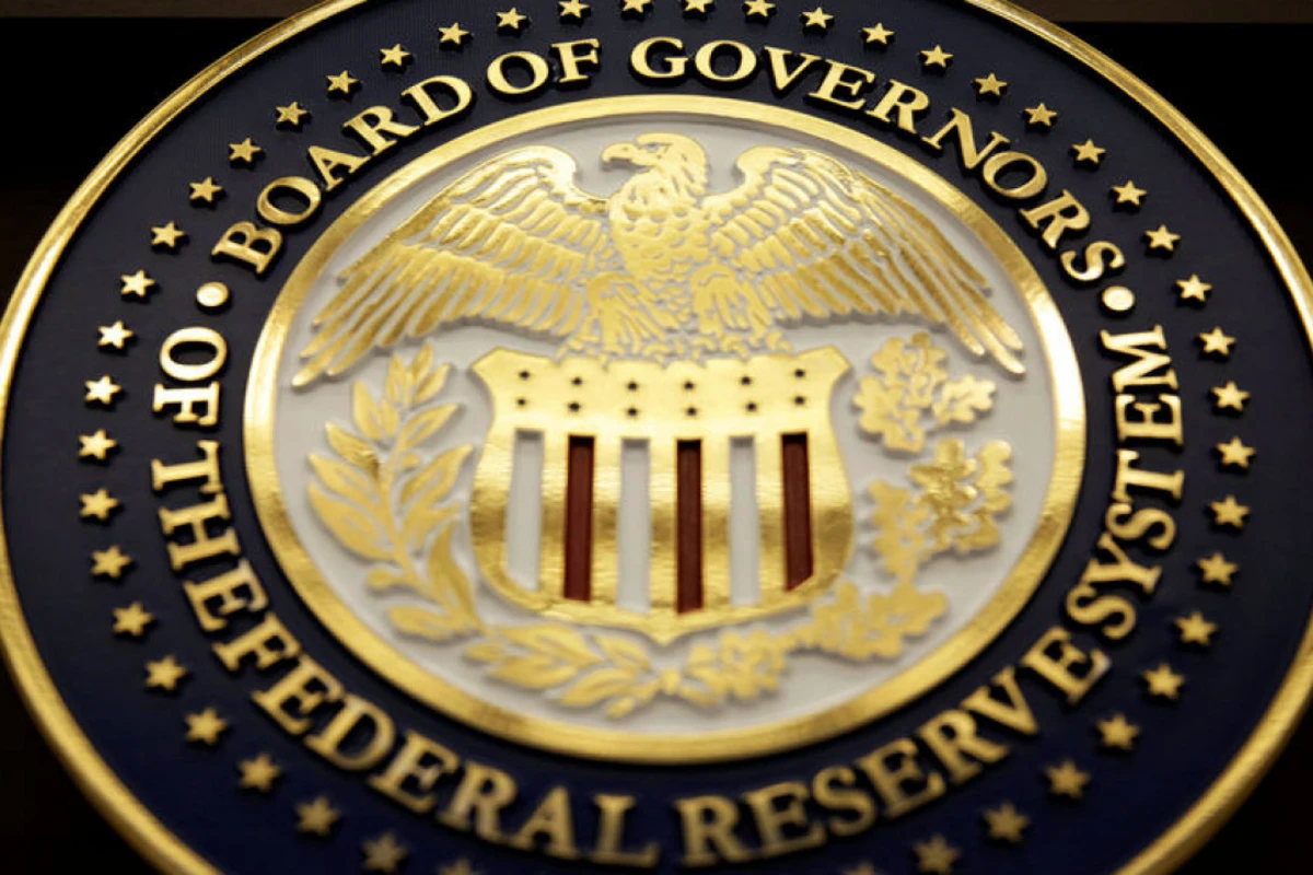 ФРС США оставила базовую ставку неизменной