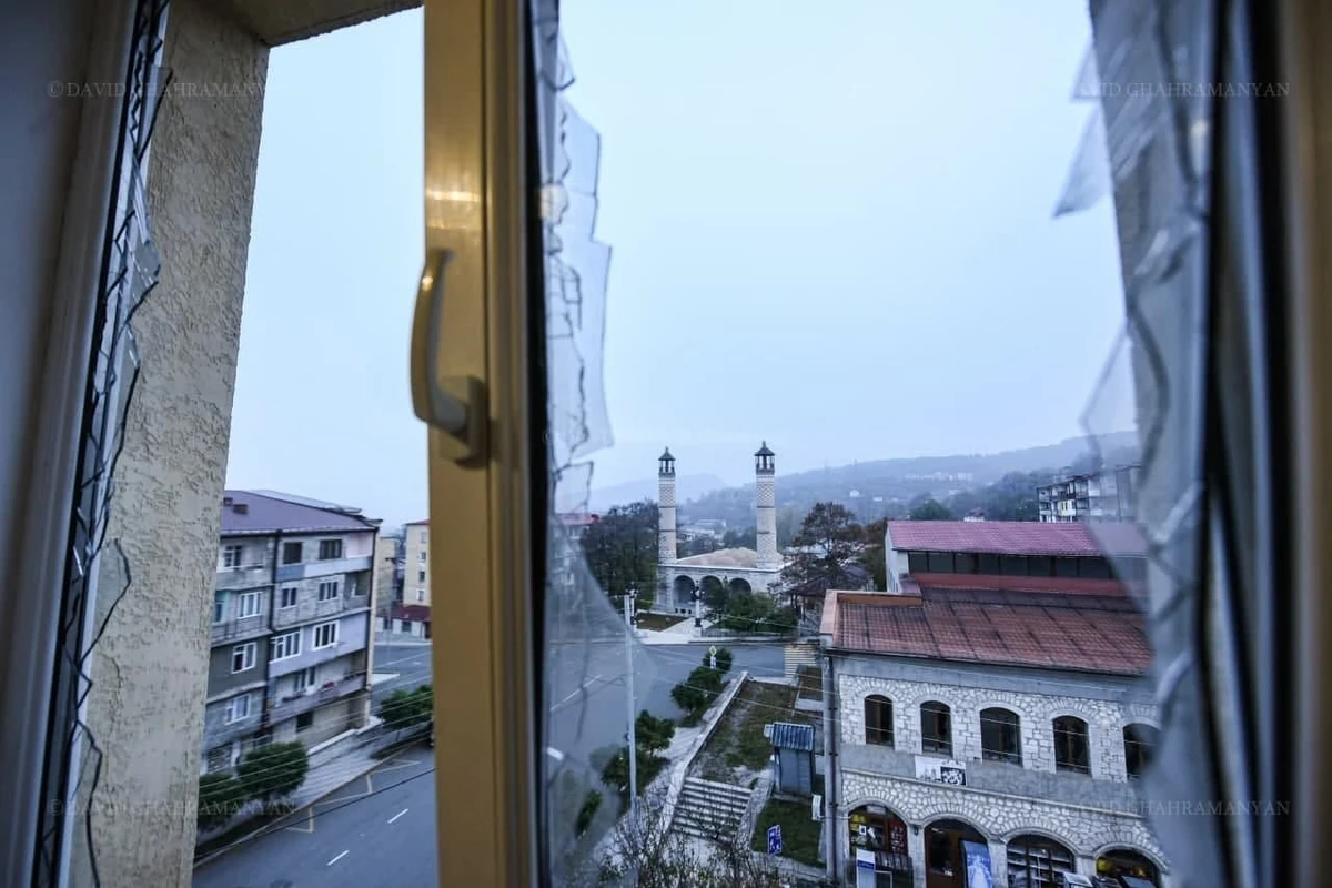 Fransanın “Le Monde” qəzeti: “Ermənistan hərbçiləri Şuşanı tərk edərək Xankəndiyə qaçıblar”
