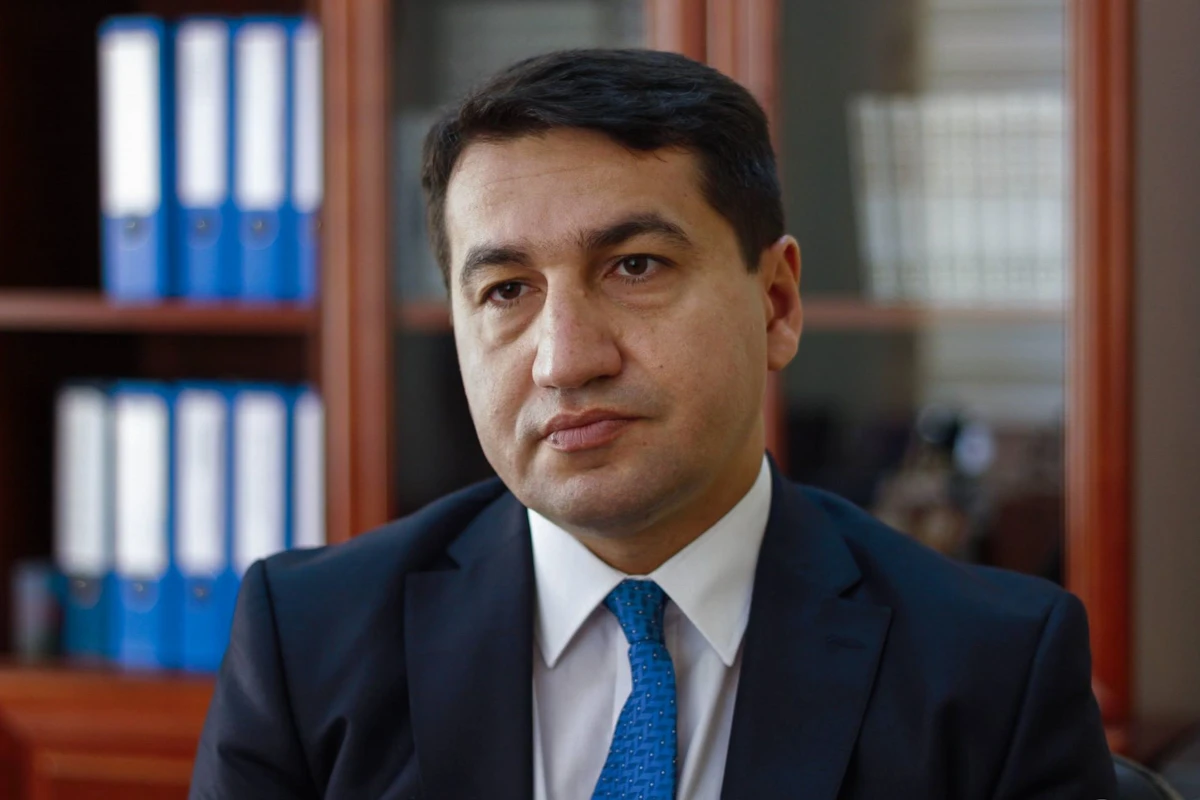 Hikmət Hacıyev: “Xarkovda Azərbaycan konsulluğuna hücumu ermənilərin törətməsindən şübhələnirik” - FOTO