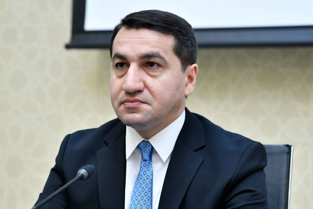 Hikmət Hacıyev: “Şəhidlərimiz geosiyasi oyunları darmadağın etdilər”