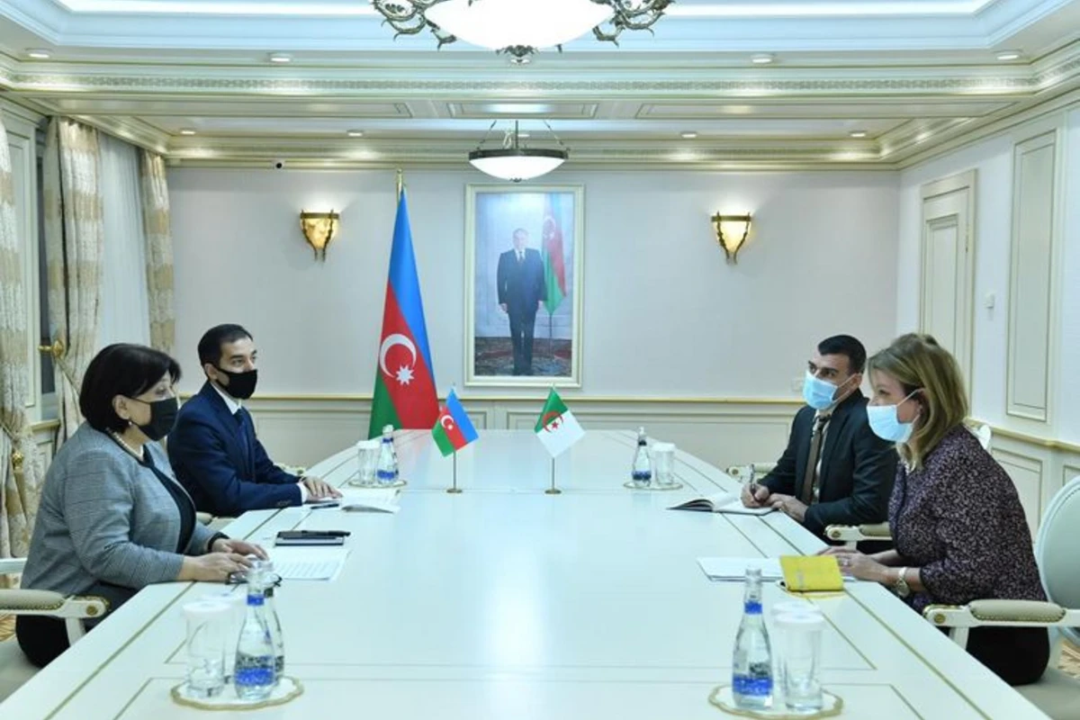 Sahibə Qafarova Əlcəzairin ölkəmizdəki səfiri ilə görüşüb
