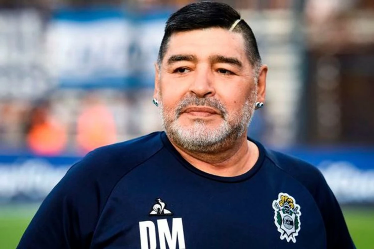 Maradona yenidən xəstəxanaya yerləşdirilib Maradona yenidən xəstəxanaya yerləşdirilib