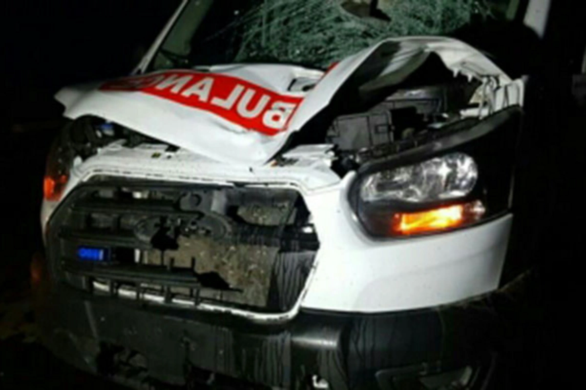 Ambulansla piyadanı vurub öldürdü