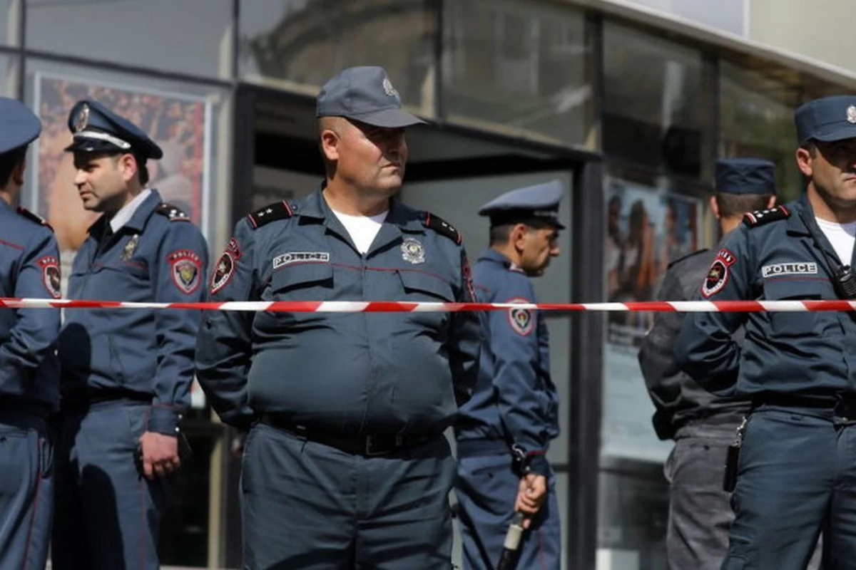 В Ереване ограбили офис авиакомпании Armenia