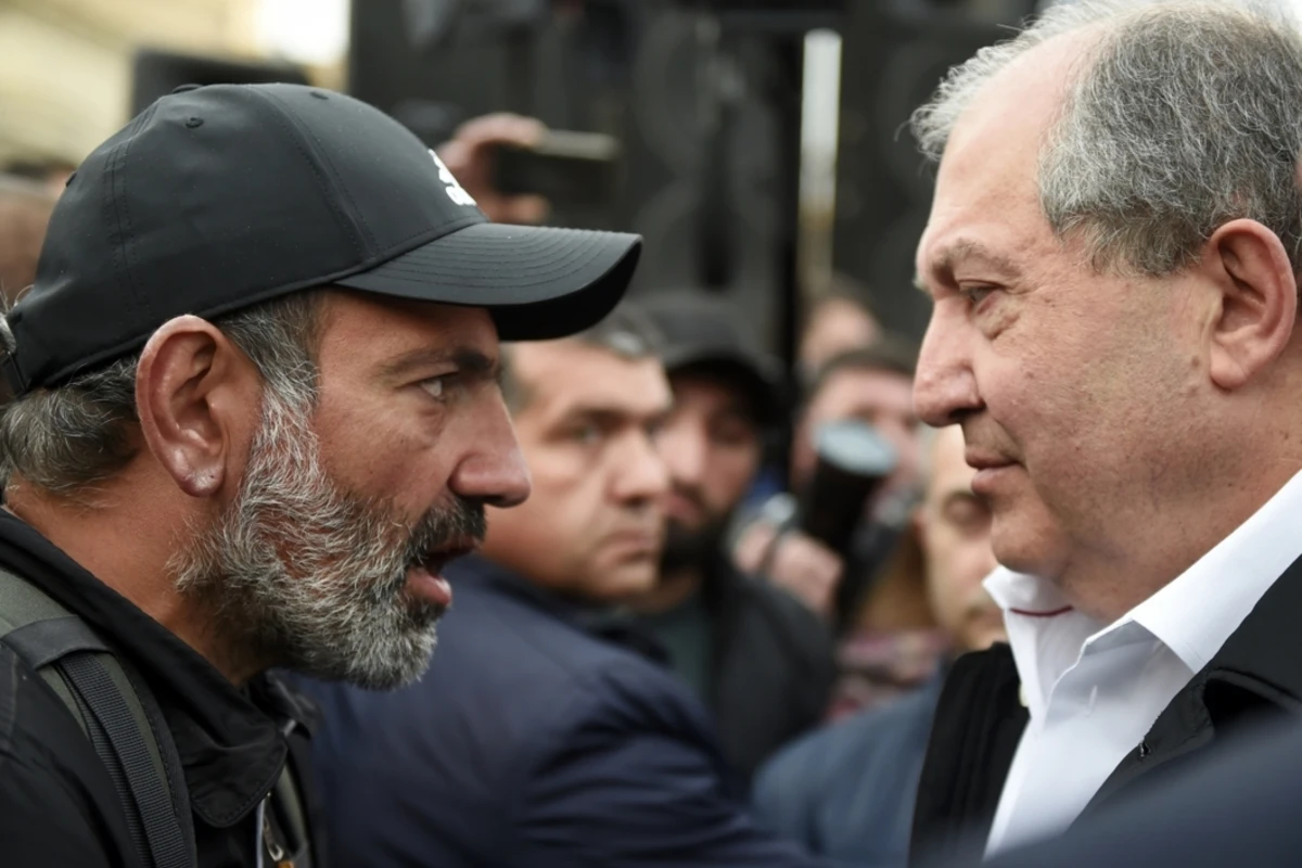 Президент Армении призвал к отставке кабинета Пашиняна