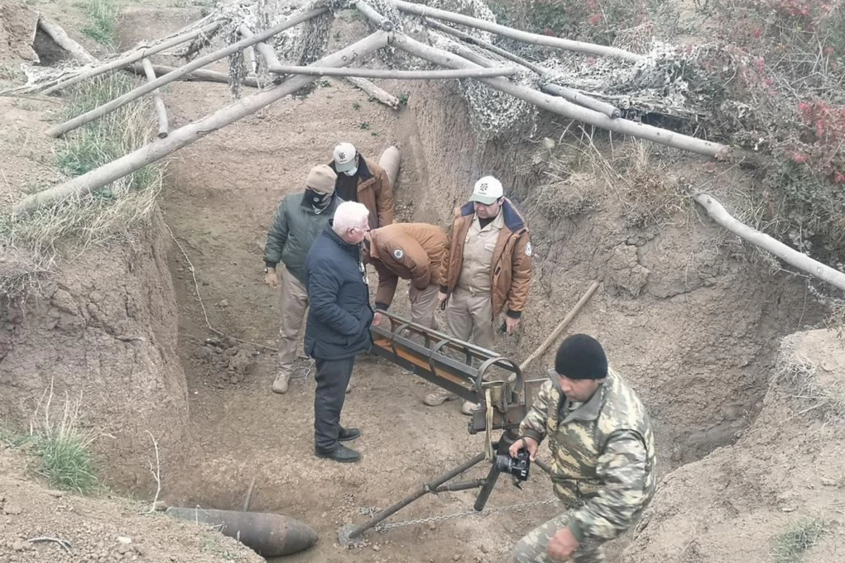 Prezidentin köməkçisi ermənilərin əldəqayırma raket sistemlərini nümayiş etdirib