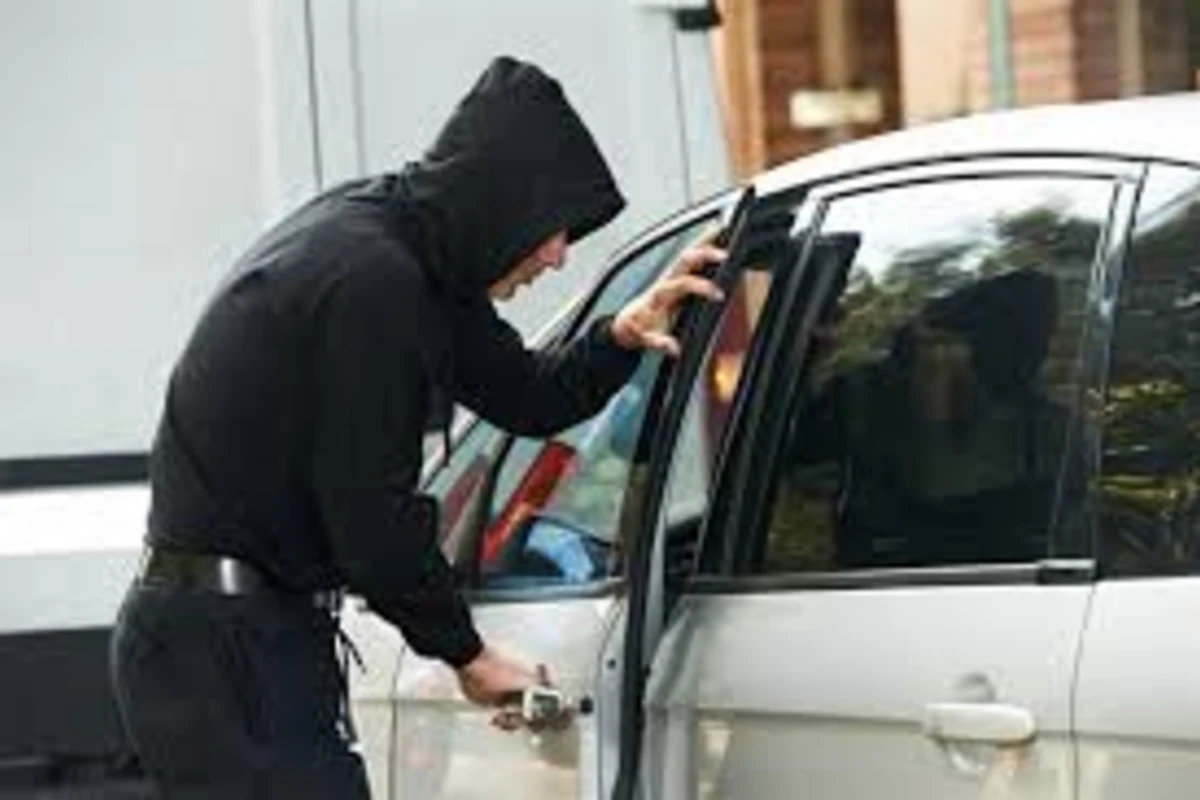 В Баку задержаны подозреваемые в кражах и угоне автомобиля