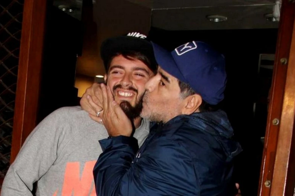 Maradonanın oğlu reanimasiyaya yerləşdirildi Maradonanın oğlu reanimasiyaya yerləşdirildi
