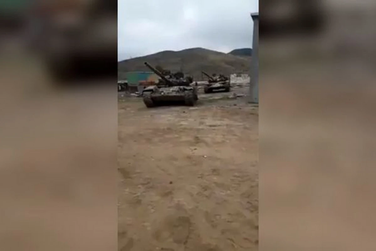 В Баку доставлены захваченные у врага трофеи - ВИДЕО