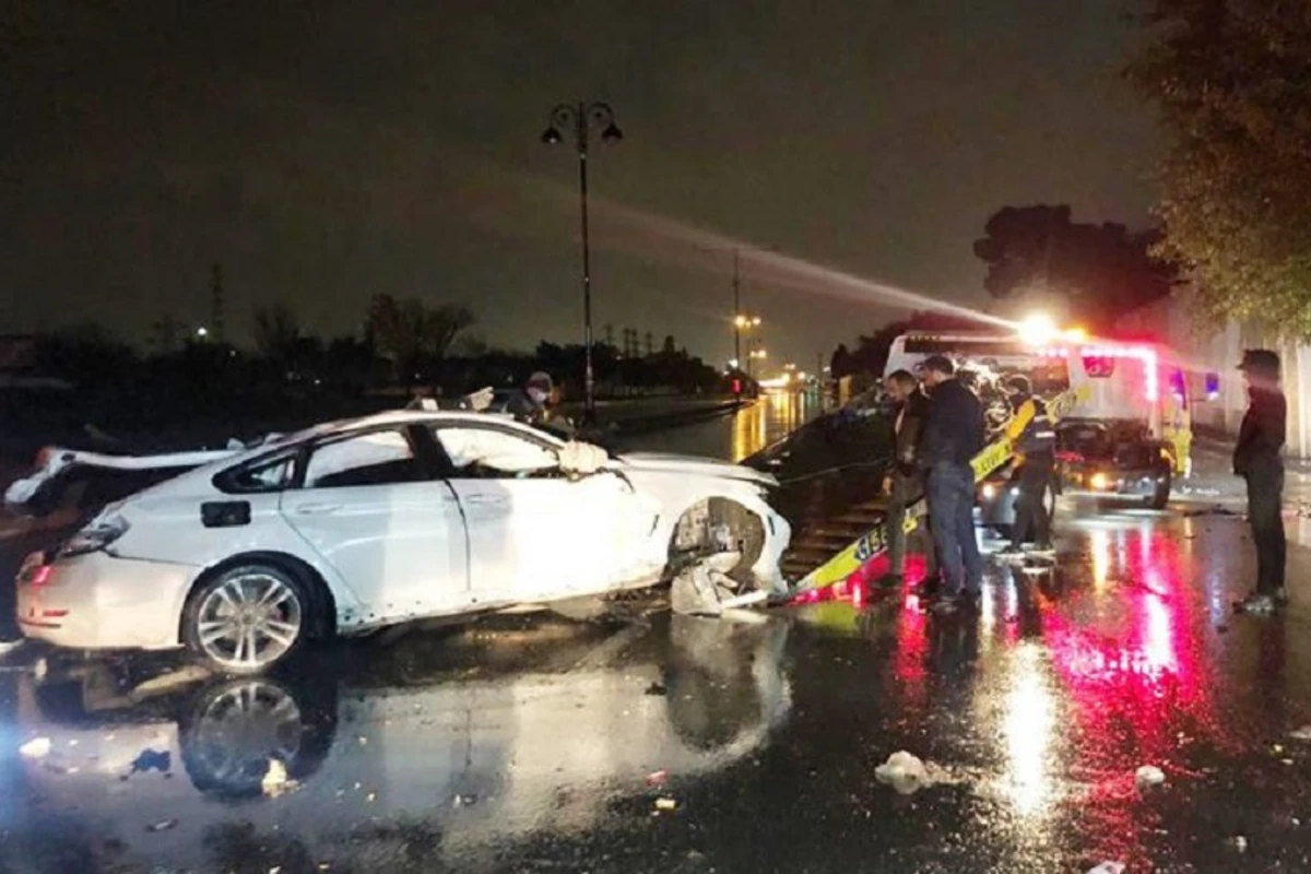 Bakıda ağır qəza - 3 tibb işçisi öldü - FOTO Bakıda ağır qəza - 3 tibb işçisi öldü - FOTO