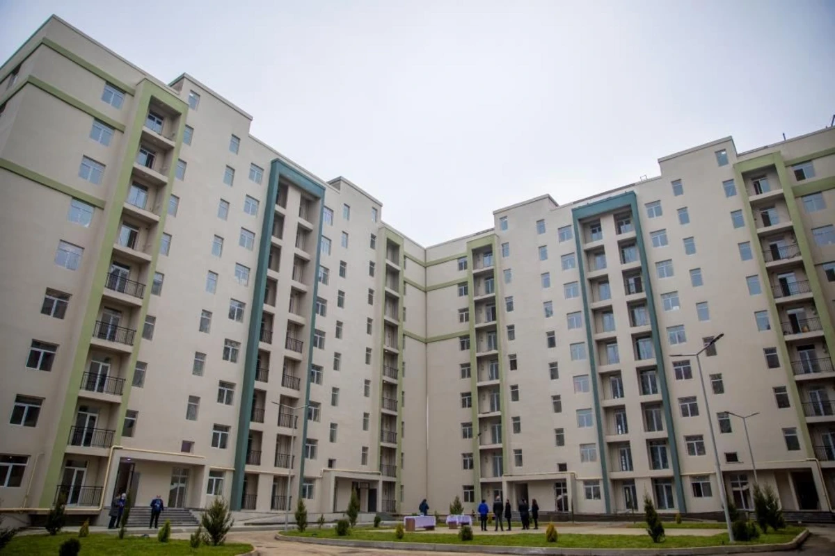 Daha 107 ev şəhid ailələri və Qarabağ müharibəsi əlillərinə təqdim edildi - FOTO