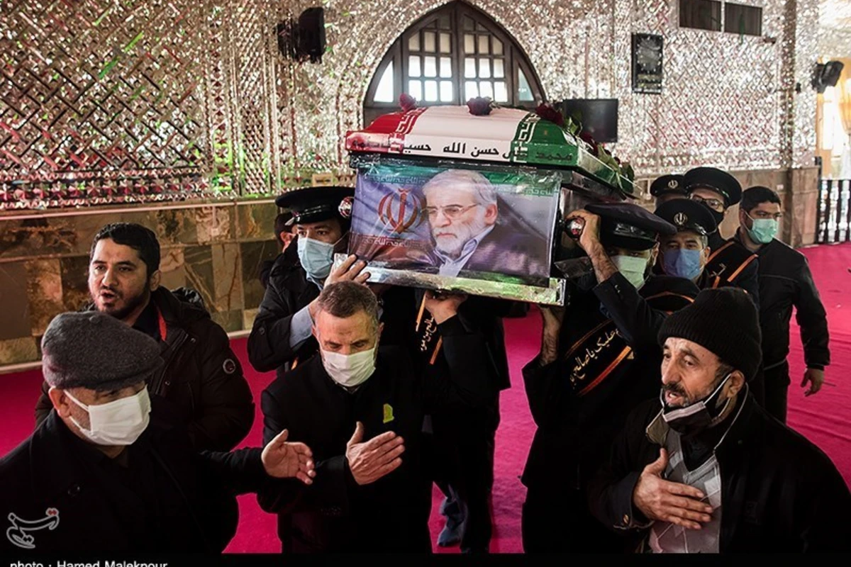 Qətlə yetirilən nüvə fizikası üzrə iranlı alimin dəfn mərasimi keçirilib - VİDEO Qətlə yetirilən nüvə fizikası üzrə iranlı alimin dəfn mərasimi keçirilib - VİDEO