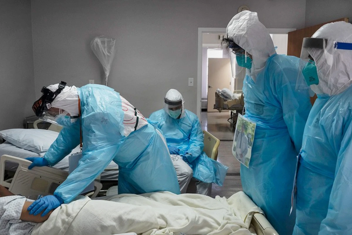 В США выявили более 157 тысяч новых случаев COVID-19 за сутки