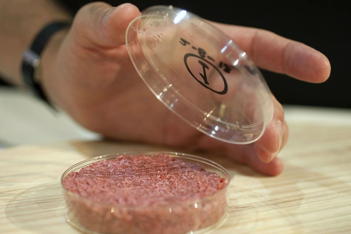 В Сингапуре впервые в мире разрешили продажу искусственного мяса