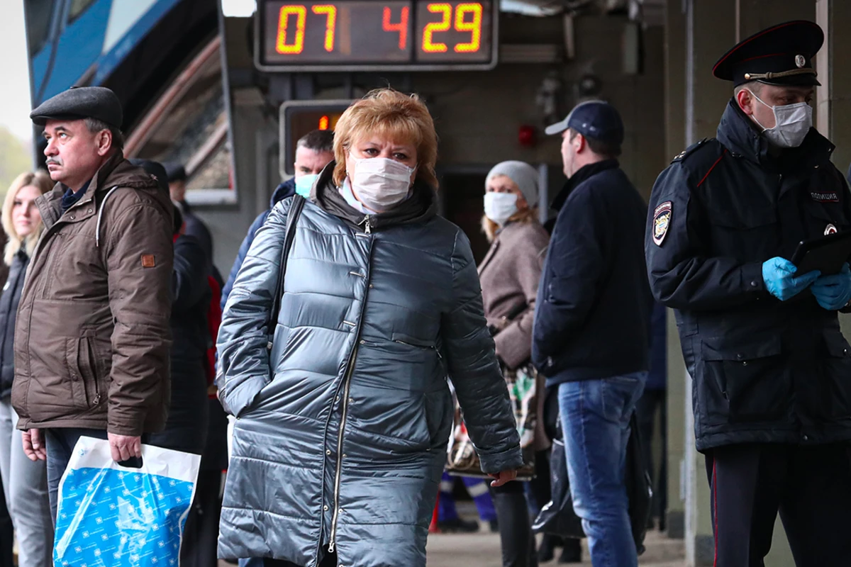 За сутки в России от коронавируса умерли 569 человек