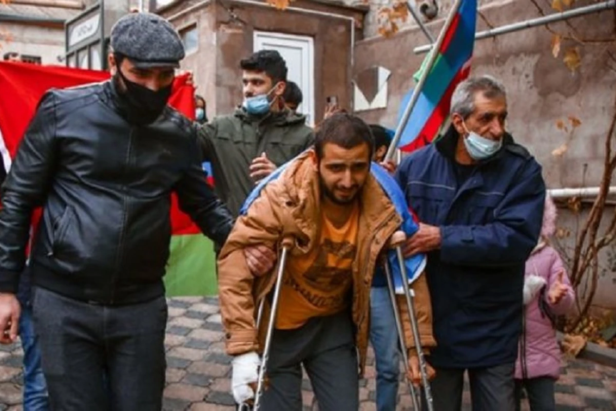 Qazimizin qarşılandığı anın görüntüsü həftənin fotosu seçildi - FOTO