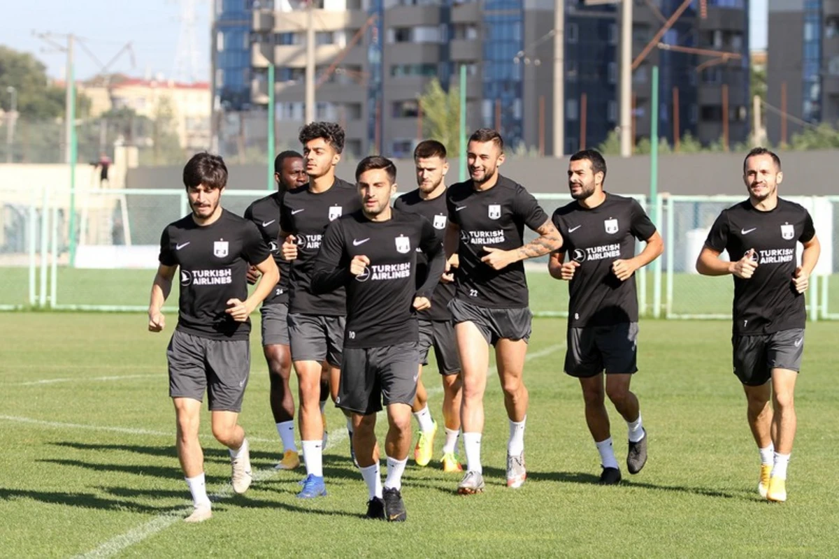 Neftçi yoluxanları açıqladı, məşqləri dayandırdı - RƏSMİ