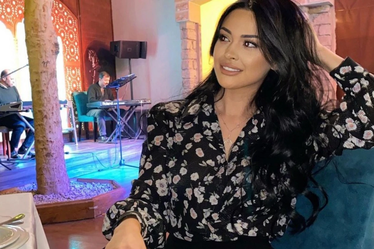 Bakıda karantin qaydalarını pozaraq ad günü keçirən model cərimələnib - FOTO Bakıda karantin qaydalarını pozaraq ad günü keçirən model cərimələnib - FOTO