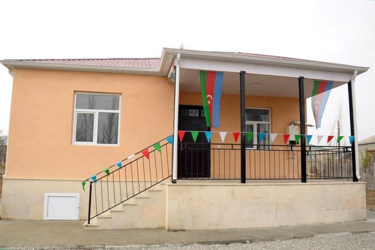 6 şəhər və rayonda şəhid ailələri və Qarabağ müharibəsi əlillərinə evlər verilib