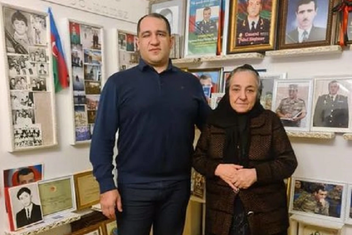İlham Zəkiyev Polad Həşimovun anasını ziyarət etdi - FOTO