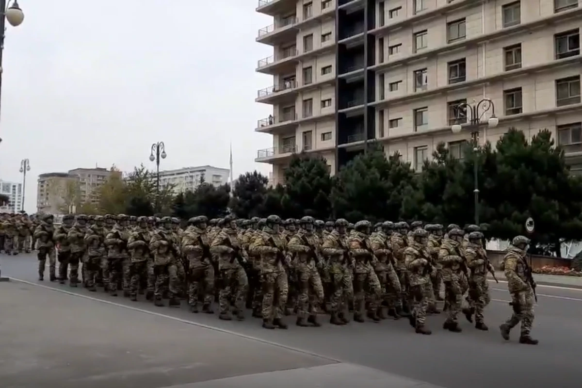 Kürşad Zorlu Bakıda hərbi parada hazırlıq görüntülərini paylaşdı - VİDEO
