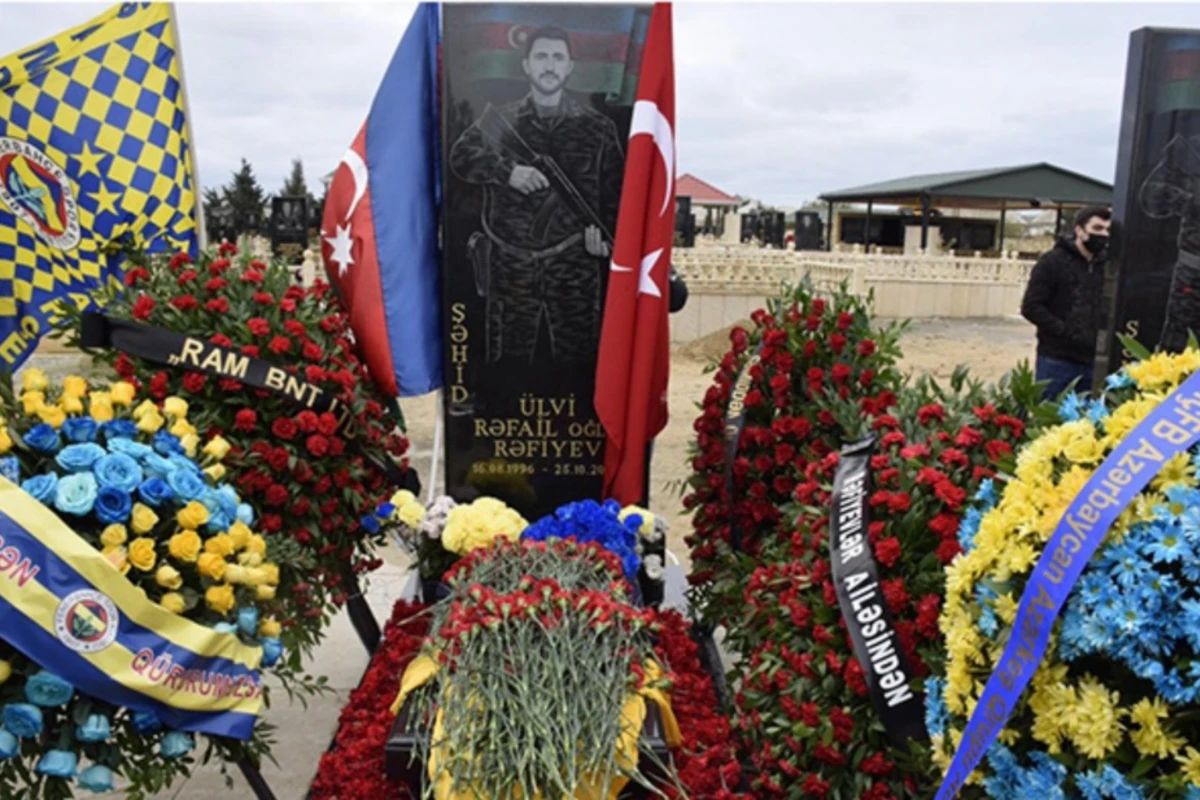 Bir gün əvvəl nişanlısı üçün gül sifariş verən şəhidimiz - VİDEO