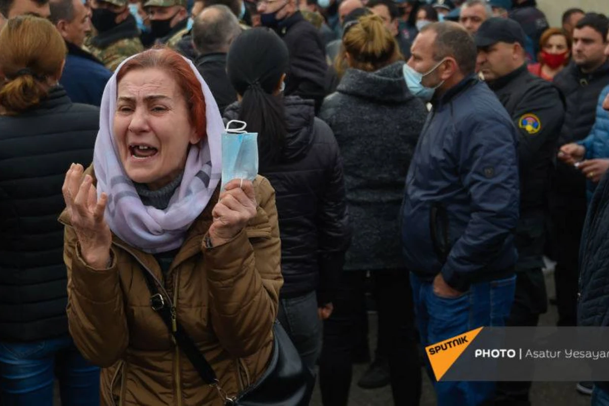 Oğulları itkin düşmüş erməni anaları xalqa səsləndi: Övladlarınızı əsgərliyə göndərməyin! Oğulları itkin düşmüş erməni anaları xalqa səsləndi: Övladlarınızı əsgərliyə göndərməyin!