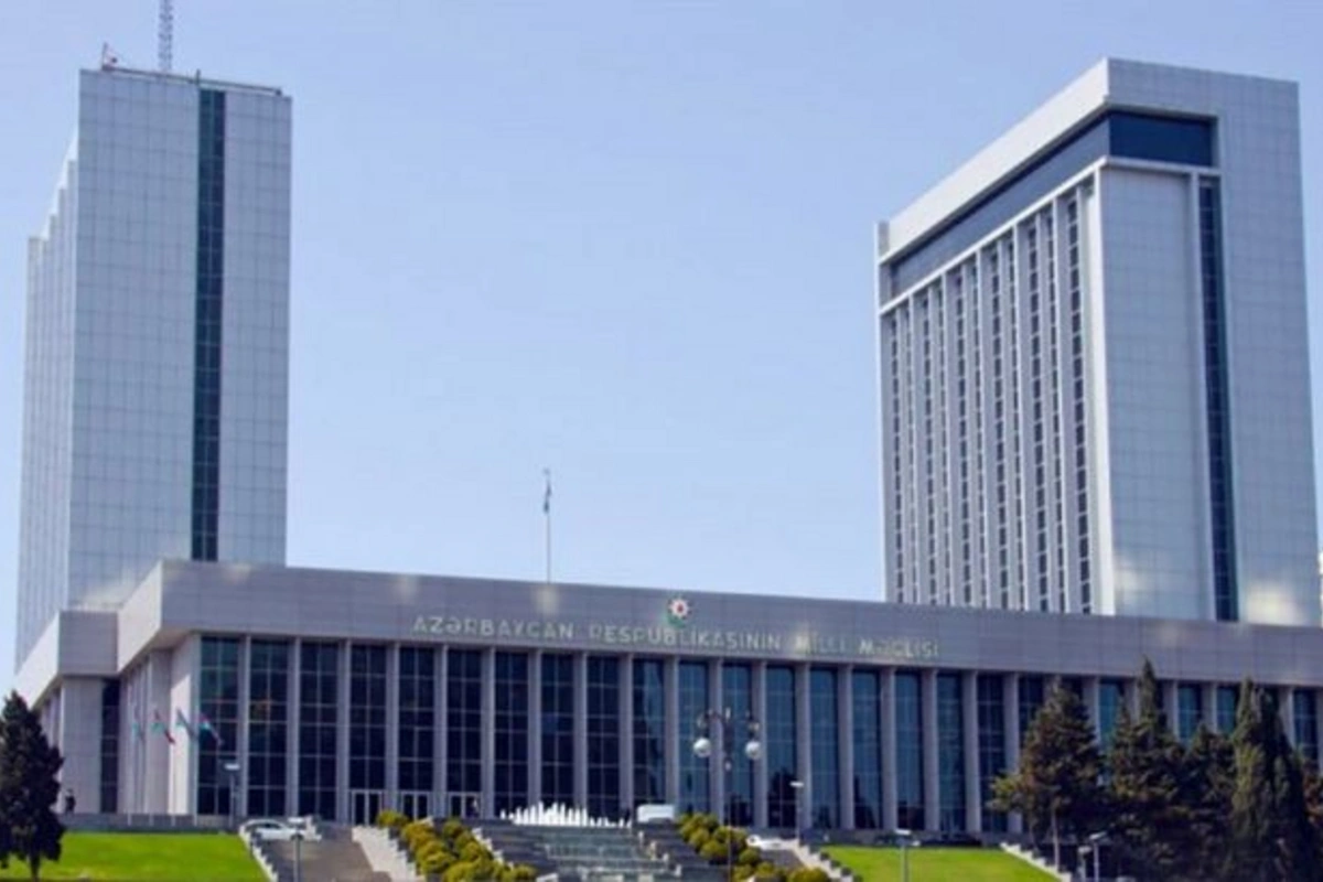 Bəzi deputatlar Zəfər paradına buraxılmayıb