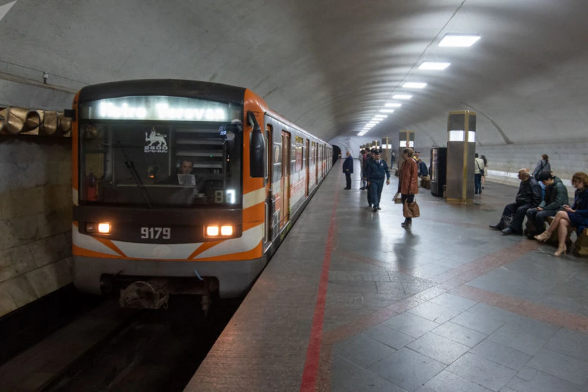 Etirazçılar İrəvan metrosunun işini iflic ediblər