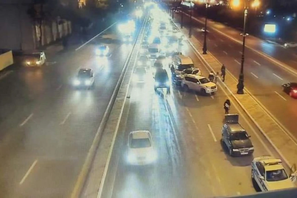 Bakıda qəza sıxlığa səbəb olub - FOTO