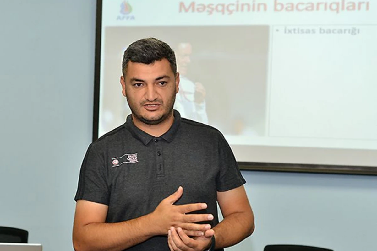 Azərbaycan millisinin baş məşqçisinin atası və bacısı koronavirusdan vəfat edib