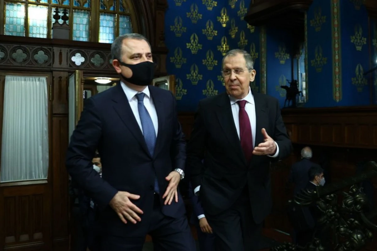 Ceyhun Bayramovla Sergey Lavrov arasında telefon danışığı olub